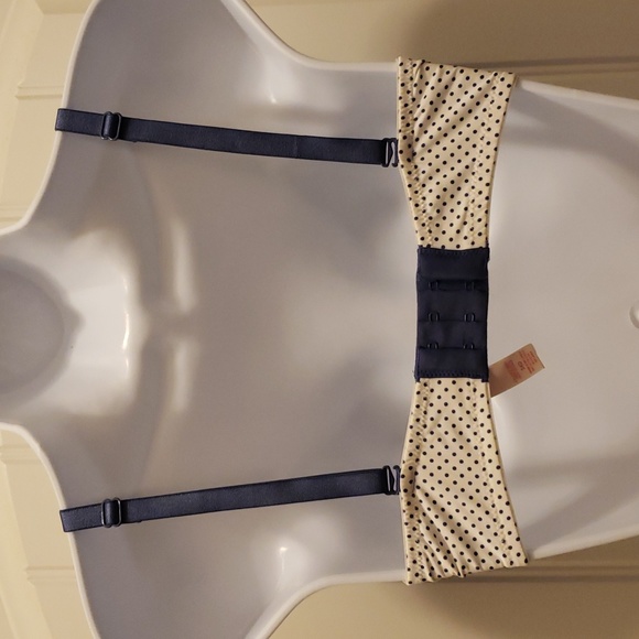 Victoria's Secret Unlined Demi Bra - Picture 3 of 8